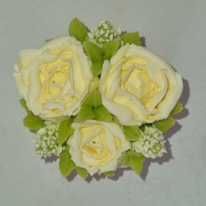 Mini white roses Cupcake Flower