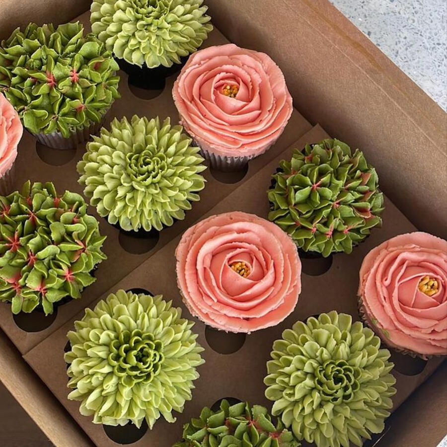 Bloom Boxes Cupcake Flowers